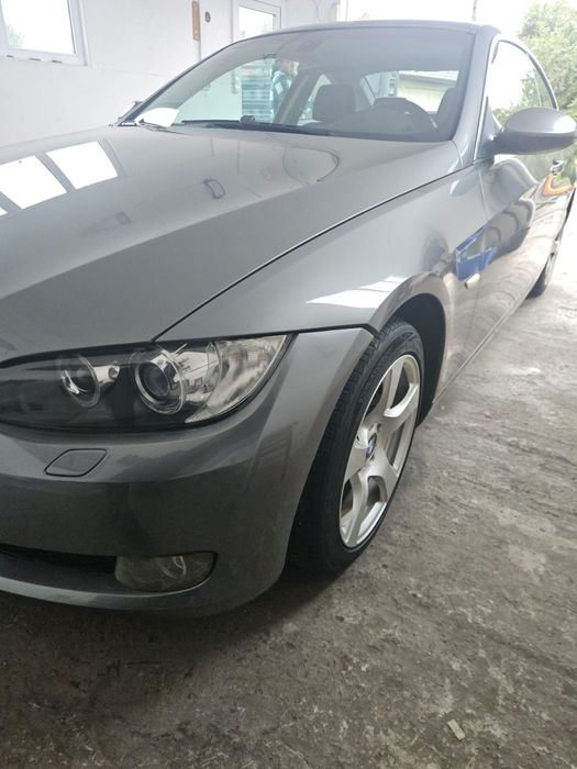 BMW E 92  325 coupe facelift