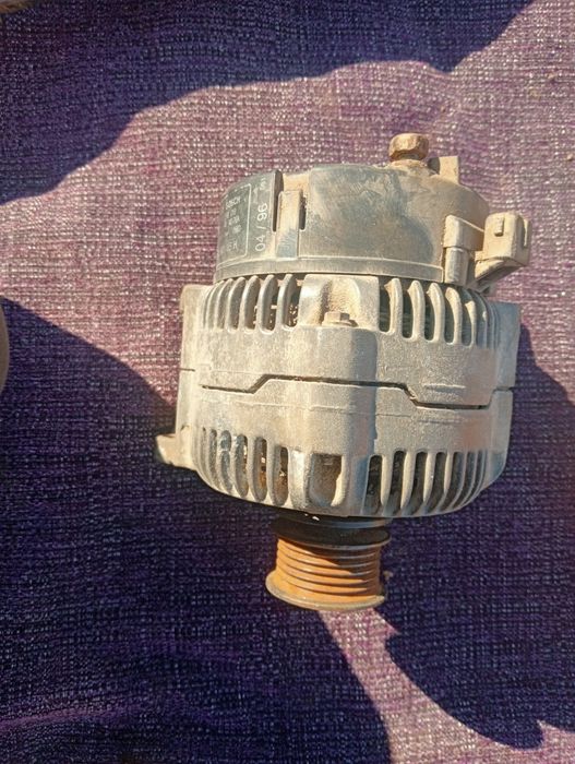 Vând mai multe piese Volkswagen