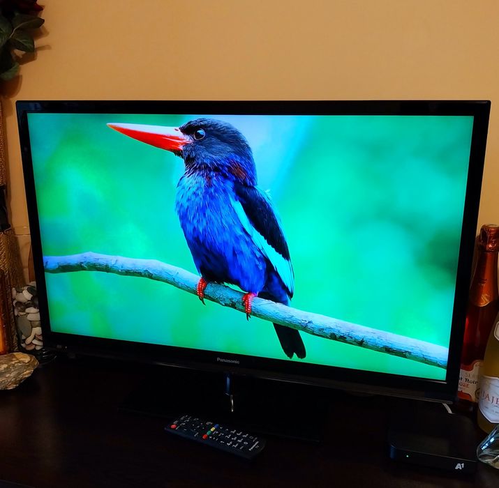 Телевизор Panasonic TX-L32EM6E 32"