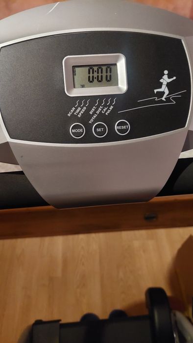 Механична бягаща пътека.