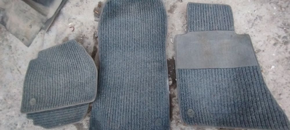Продам коврики для Мерседес