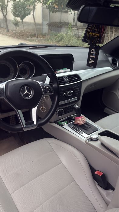 Mercedes c220 coupe