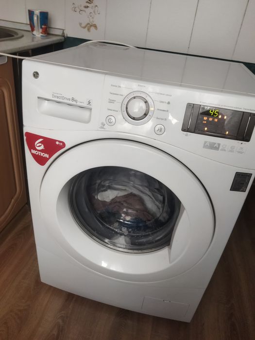 Продам стиральную машинку 8 кг