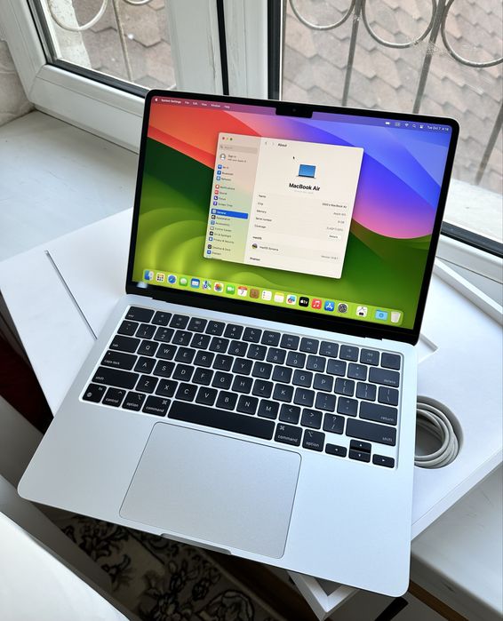 MacBook Air M3 Silver 8/256GB 100%