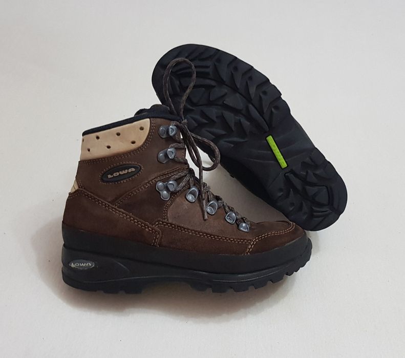 Bocanci LOWA Arosa piele Nubuk, ghete munte, alpinism, Nr 36 1/2 EU