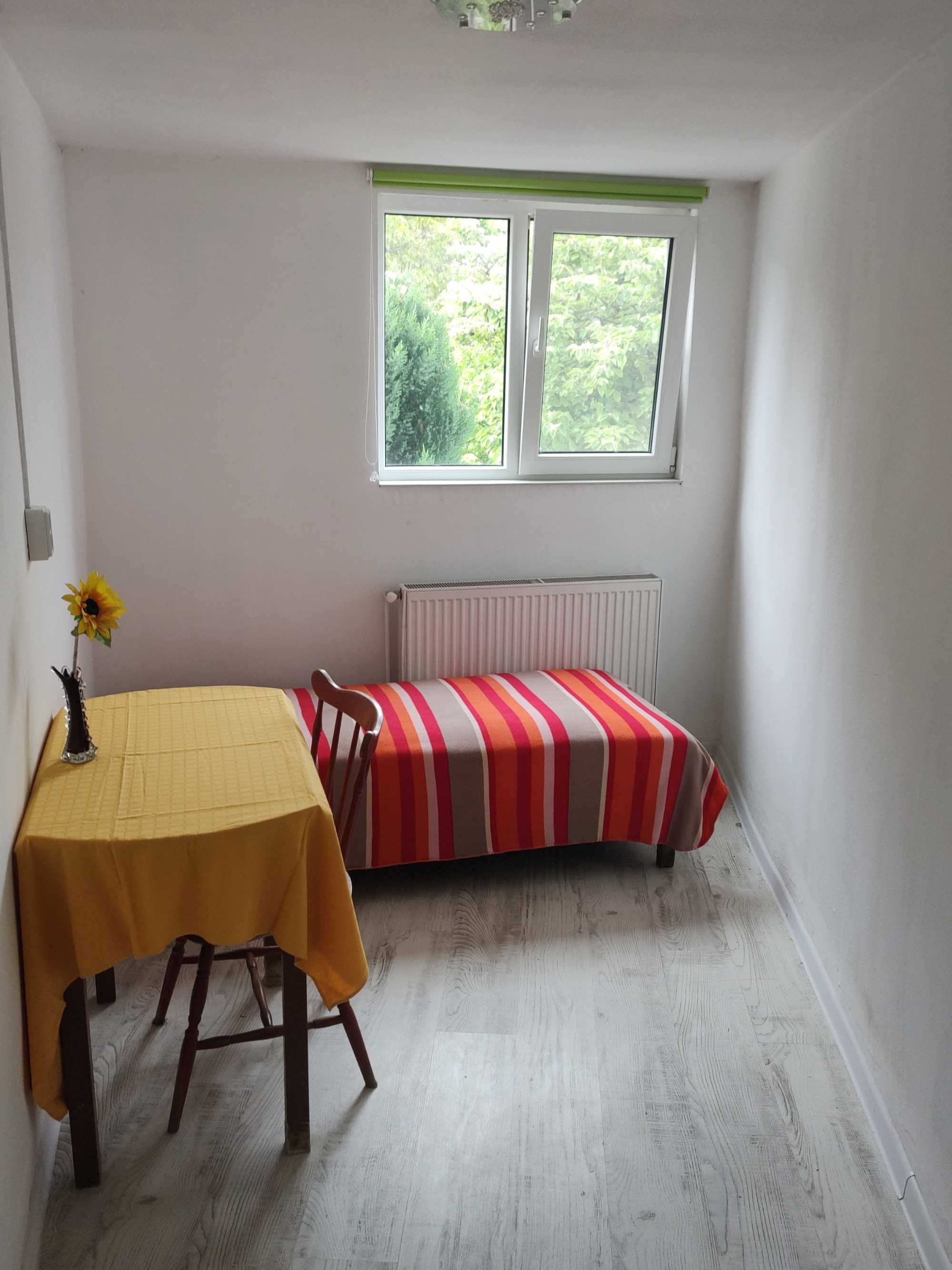 Apartament la casa de inchiriat