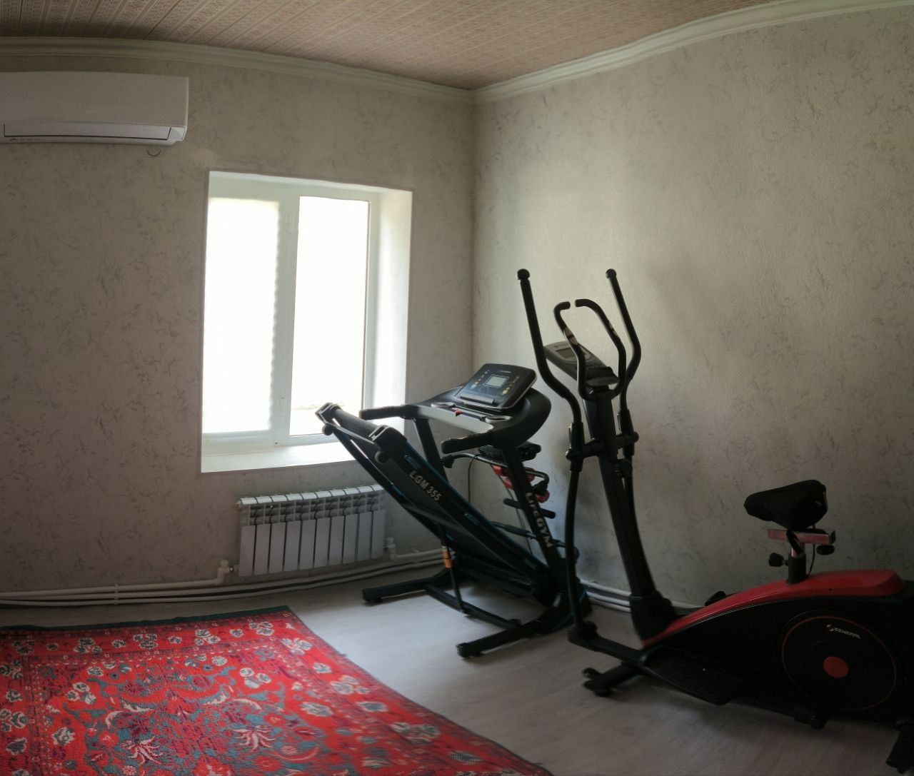 Продаётся коттедж 4 ком 1,3 сот Мирабадский район Азербайджанский цент
