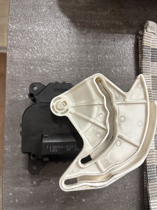 Моторче клапи парно за субару легаси