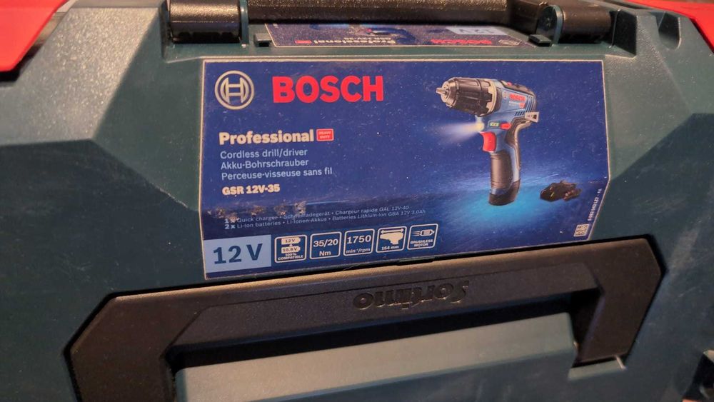Bosch GSR 12V-35 Masina de gaurit si insurubat,  2 acumu si incarcator