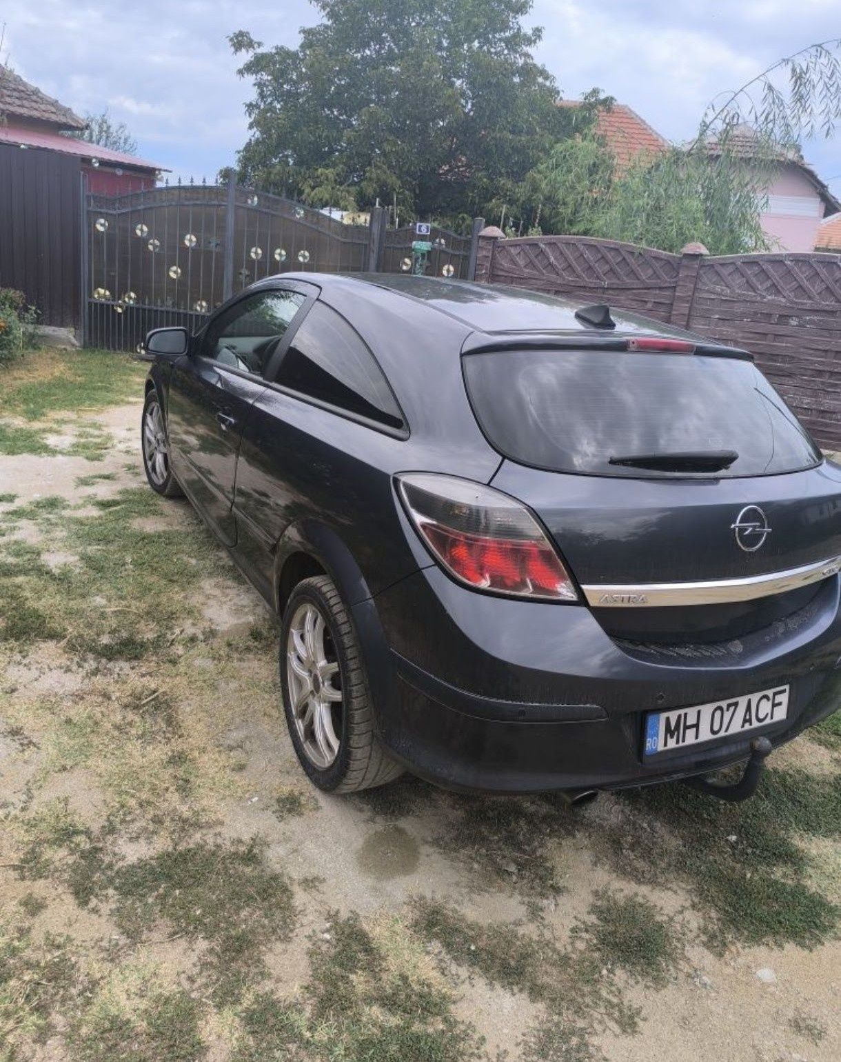 Vând Opel Astra H GTC 2009 1.9 150 cp