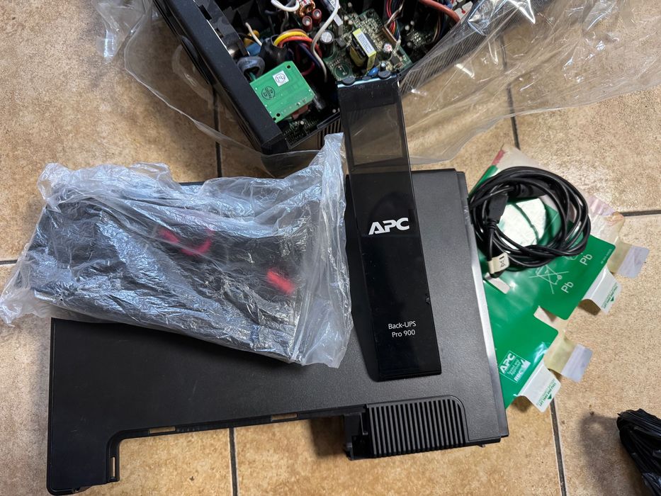 APC Back-UPS 900 DIN (Дефектен / За части)