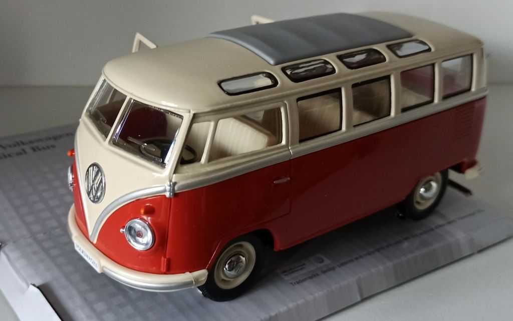 Macheta VW T1 Classic Bus 1962 - Kinsmart 1/24 Volkswagen