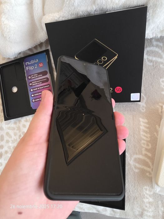 ZTE nubia Flip 2 5G, 8/256 GB, 6.9 inch 120hz OLED 1200nits, Pliabil,