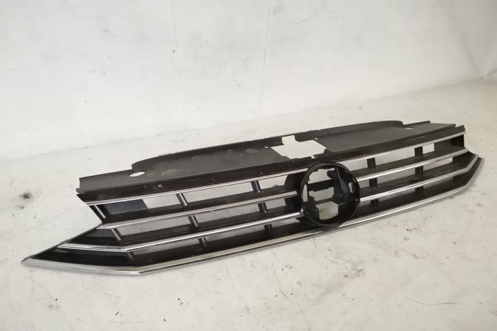 Централна решетка на радиатора Оригинална Фолксваген ВВ Пасат / Volksw