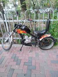 Bicicleta cu motor tip Harley-Davidson