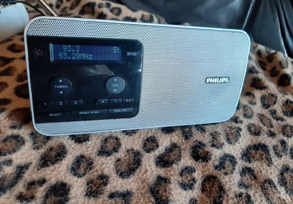 Philips AE5252 DAB+FM radio portabil
