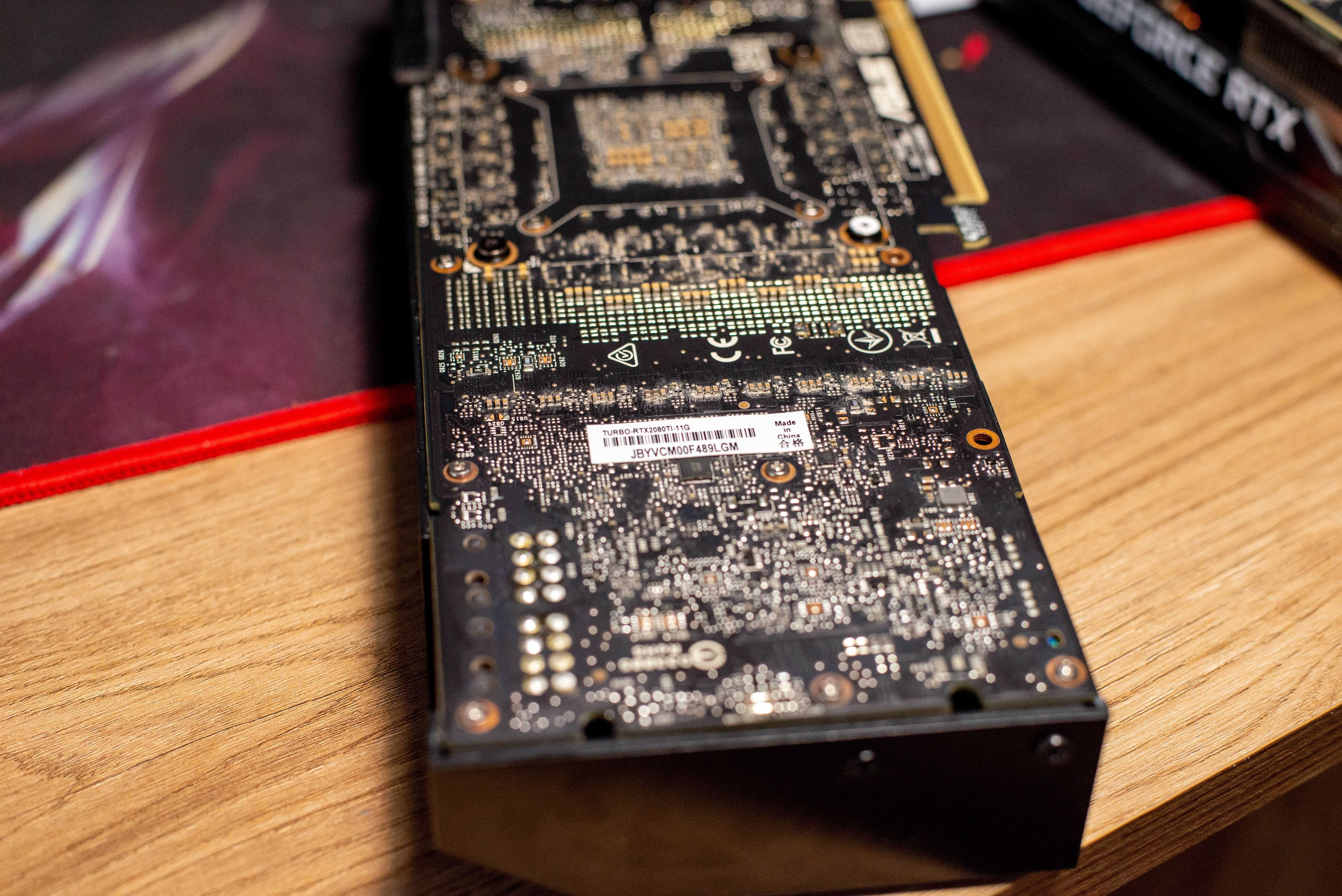 Doua placi video RTX 2080 TI 11GB