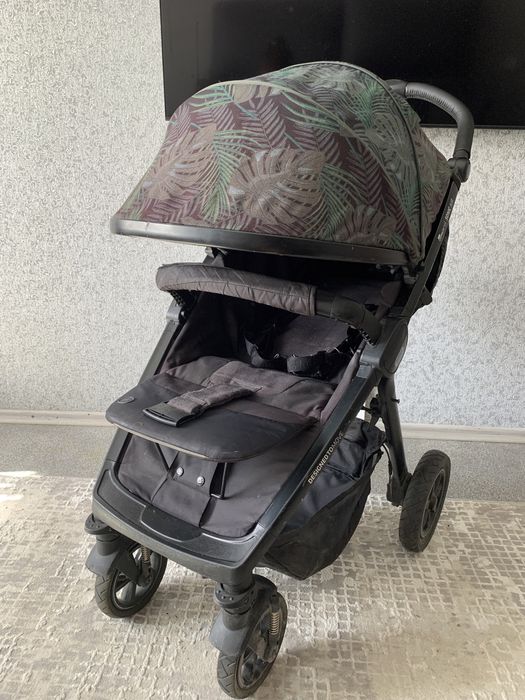 Коляска прогулочная