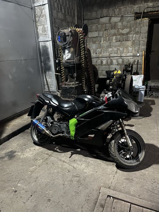 Peda Hornet 180куб