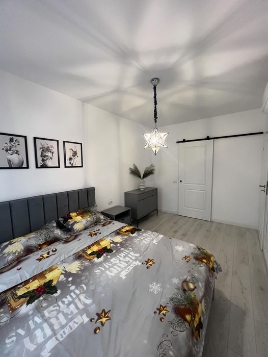 Inchiriez apartament in West Residence