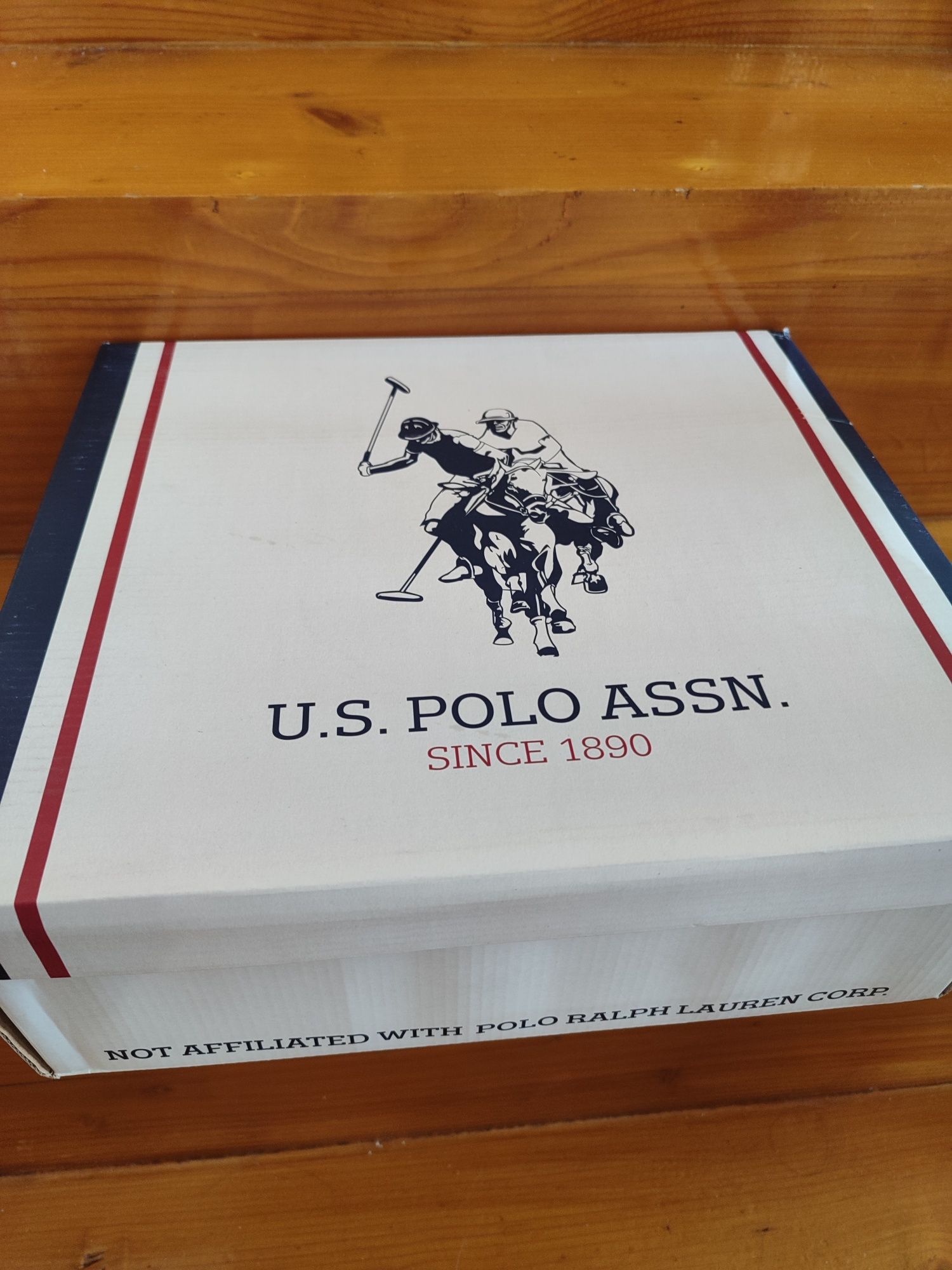 U.S. Polo Assn.-НОВИ сникърси