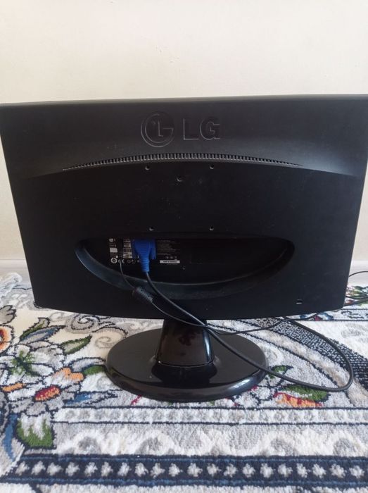 Lg monitor ishlatasla faqat srochni sotiladi