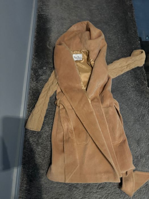 Бежово Палто Max Mara