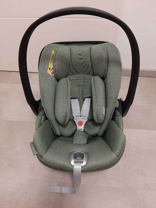 Столче за кола Cybex Cloud T plus с цвят leaf green и Base T
