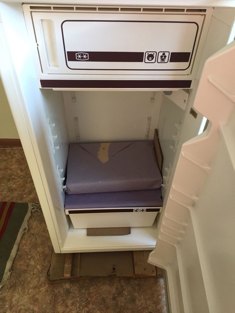 Холодильник Днепр новый в упаковке советский