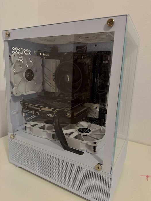 PC Gaming Ryzen 5 5600, RTX 3050 8GB 128Bit, 16GB RAM Corsair 3600MT/S