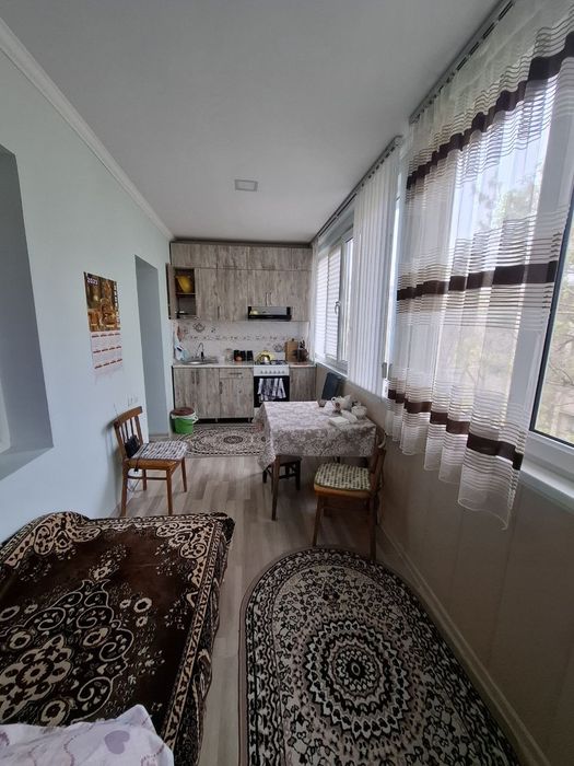 Квартира Максим Горький 2/5/5 Евроремонт балкон 2х6 Лафарга 55м2