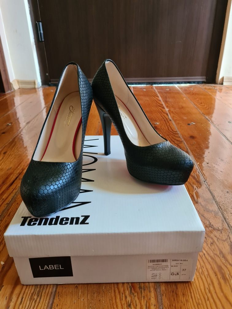 Дамски обувки Tendenz