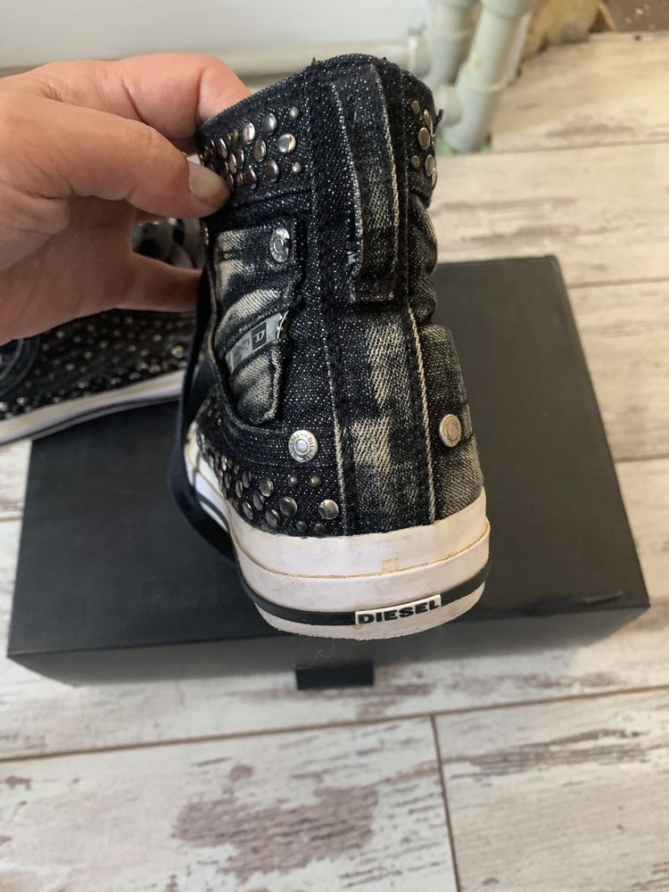 Неонови Кецове converse кецове DIESEL