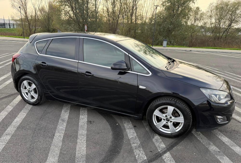 Opel Astra J, 1.4 Turbo, 140 CP, 2011, Hatchback.