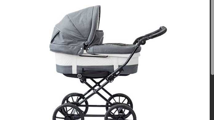 Vânzare urgentă a unui cărucior nou