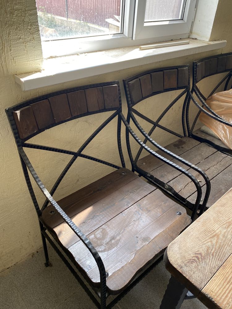 Кованный стол со стульями