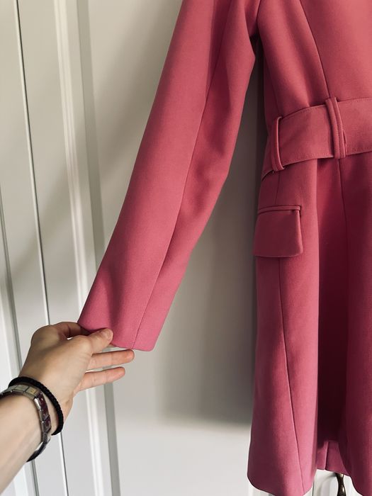 Palton Zara , masura S / Xs , cu curea in talie , roz