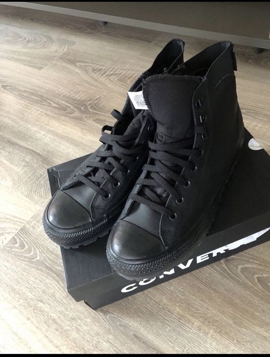 Чито нови мъжки обувки Converse