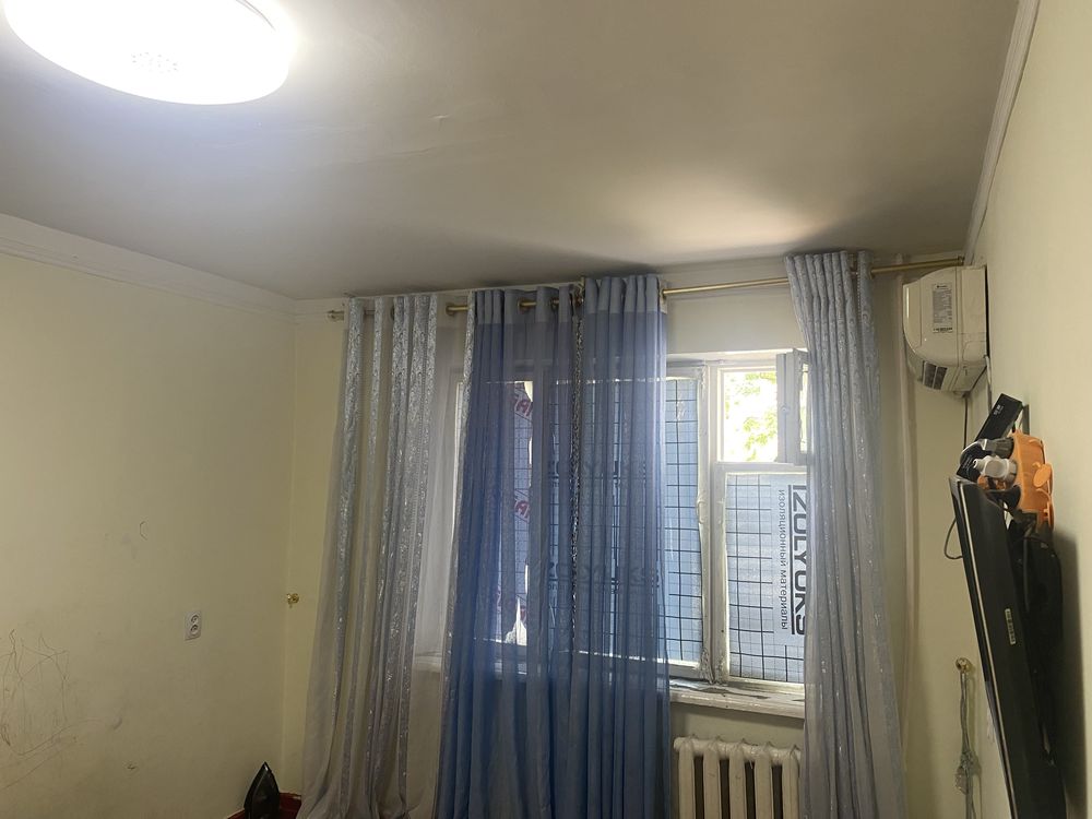 Yakkasaroy tumani Salamatina kuchasida uy sotiladi 1 xona