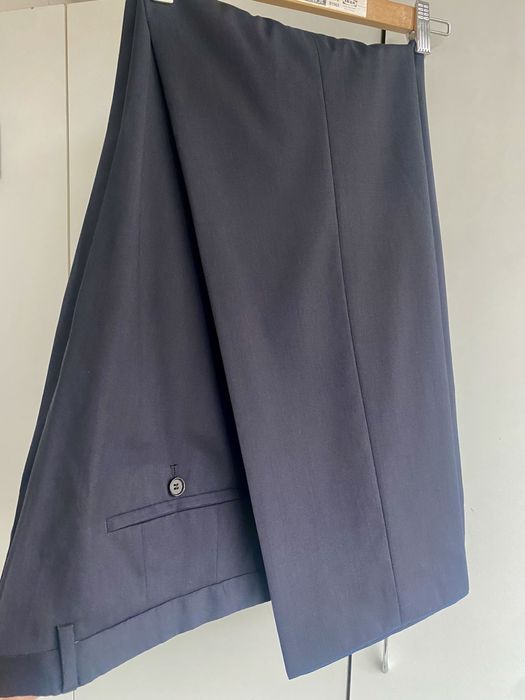 Costum BOSS lâna 100%