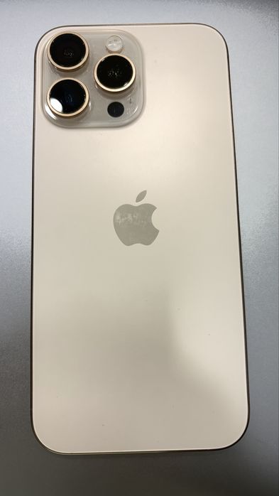 Iphone 16 max ideal oynalariyam toza