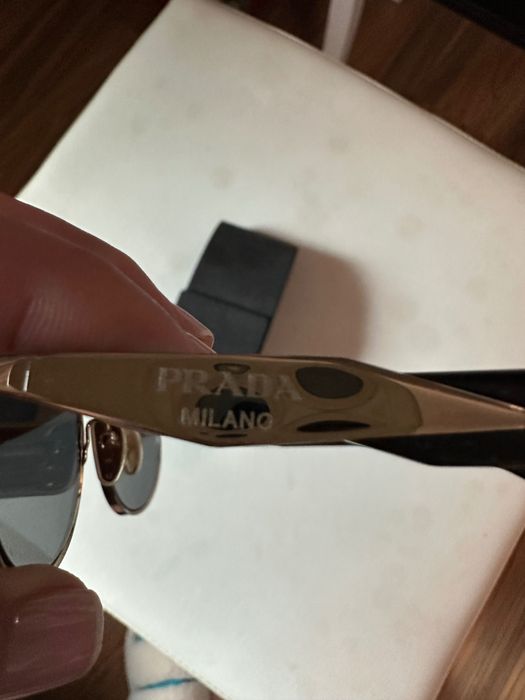 Слънчеви очила Prada