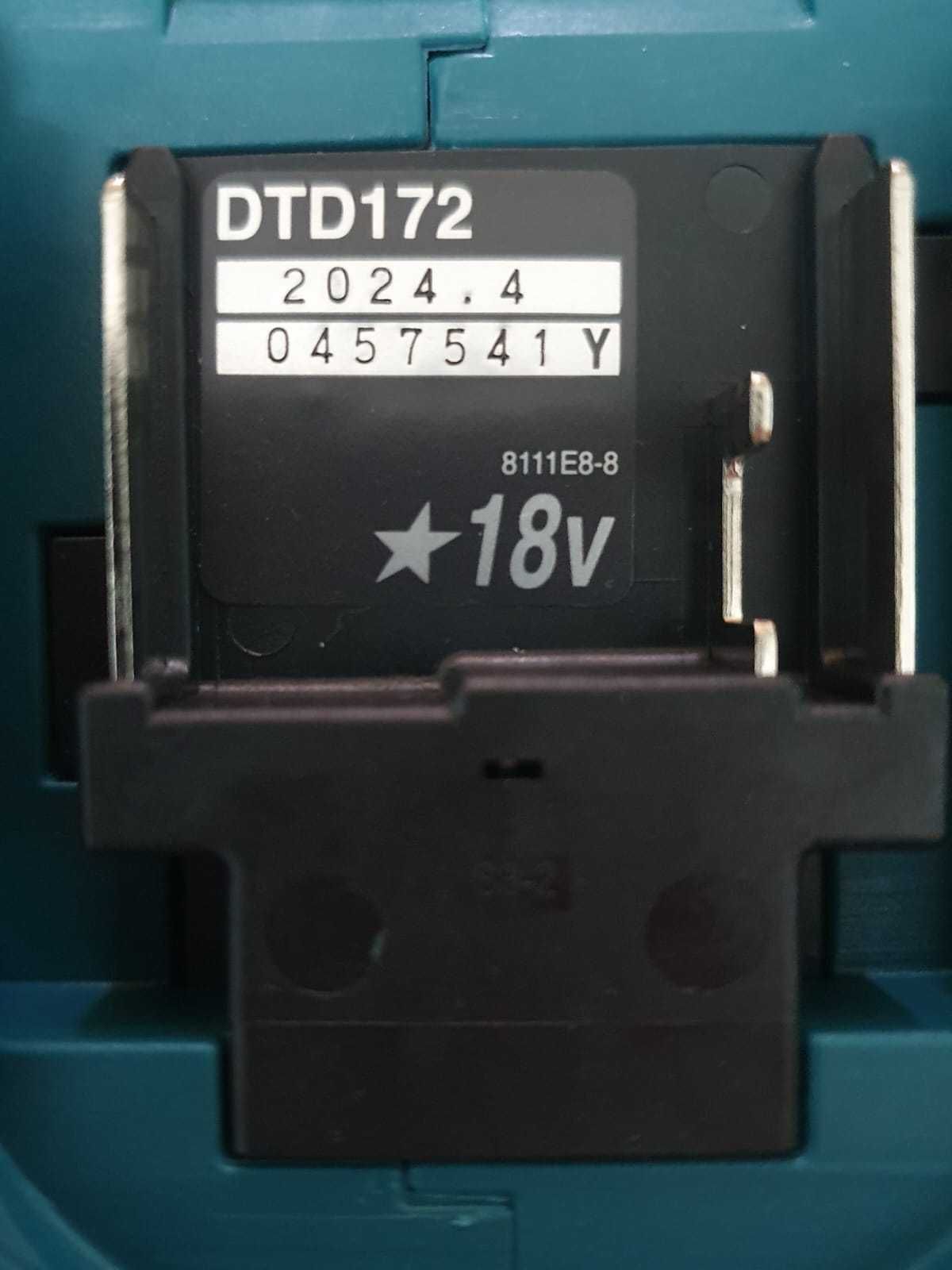 Аккумуляторный ударный бесщеточный шуруповерт DTD172Z