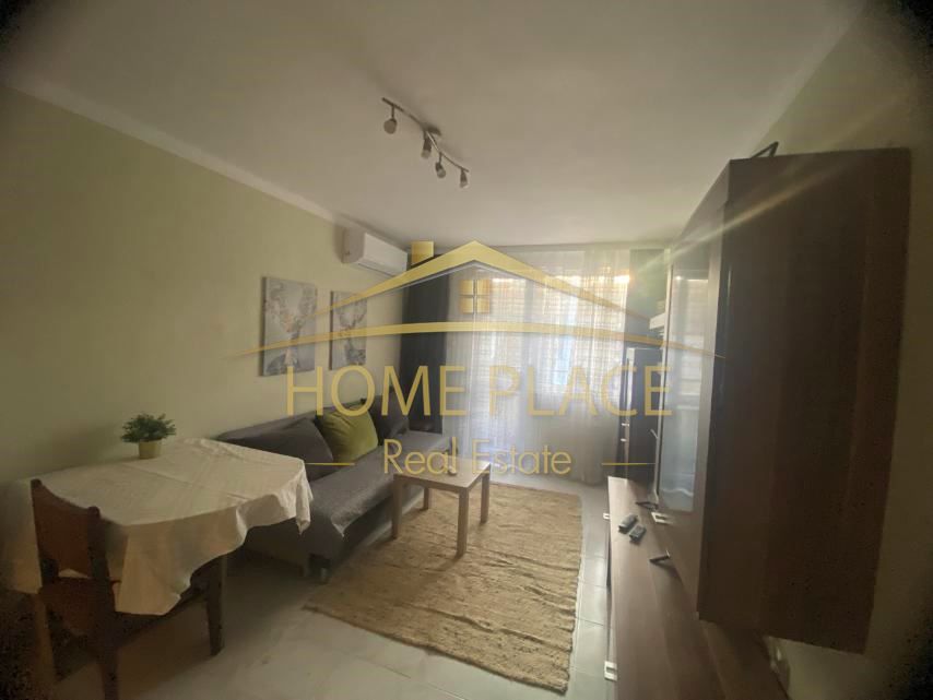 Дава се под наем Двустаен апартамент в Варна, Център - 68 кв.м за 382.5 € - Снимка #3