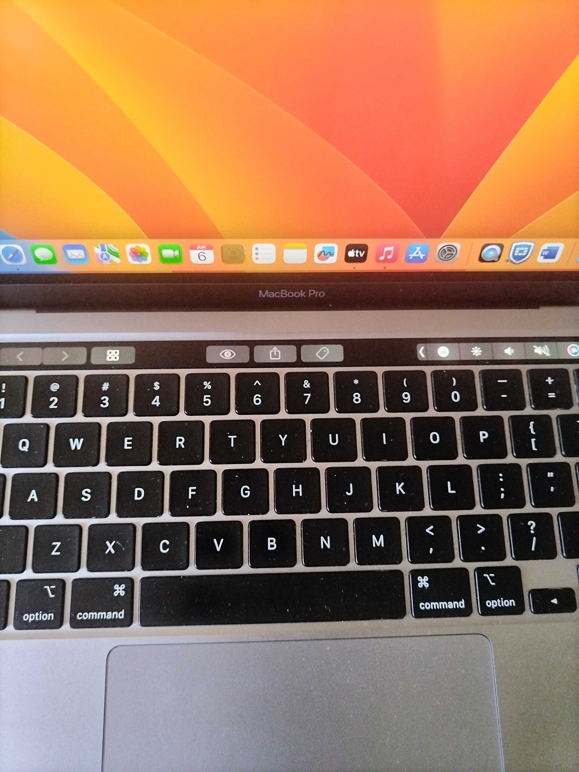 MacBook Pro Перфектен