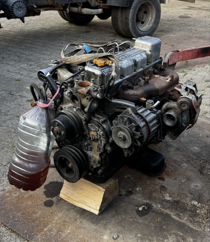 Motor Nissan Atleon 2003