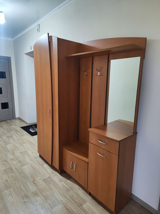 Продам  прихожую