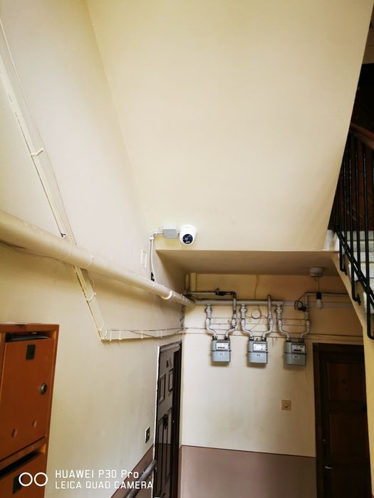 Instalare camere supraveghere, interfoane blocuri, iluminat cu senzori