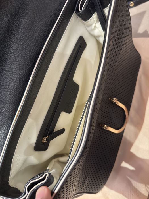 Кожена черна чанта Liu Jo