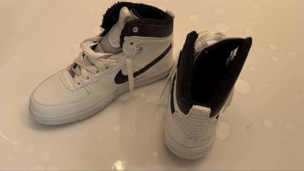 Vand adidasi Nike Lunar Force marimea 43 ieftin